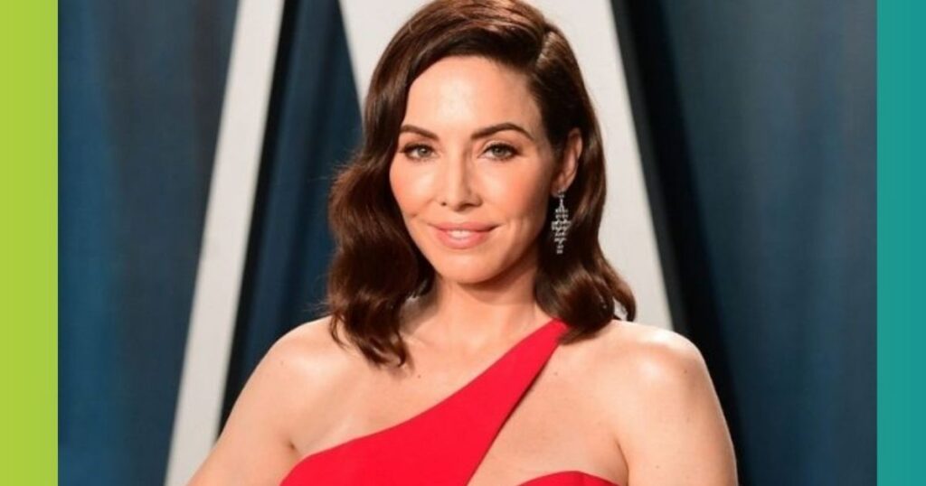 Whitney Cummings Bio